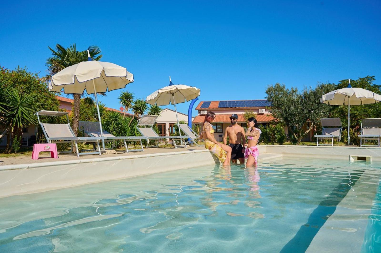 Delfino Tuscany Resort مارينا دي سيسينا المظهر الخارجي الصورة
